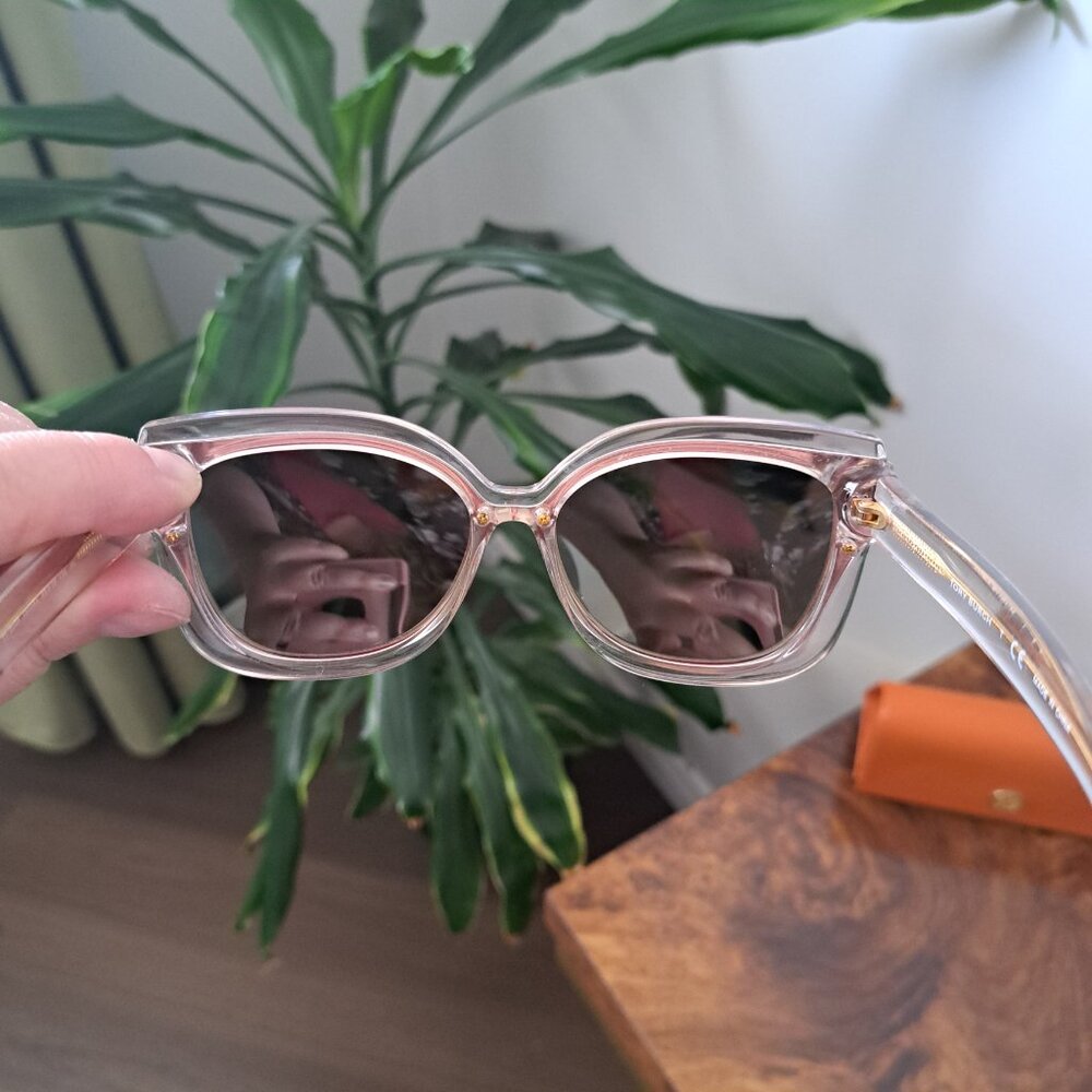 ๐ Tory Burch TY9046 Cat Eye Sunglasses | Gold Flash Mirror | Petite Fit ๐ - Picture 8 of 15